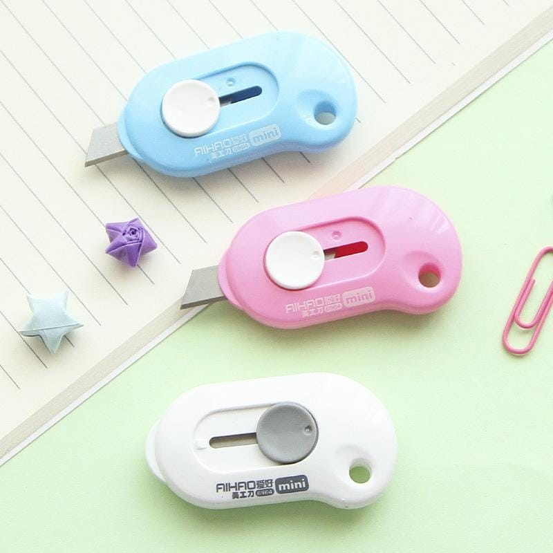 Cute Solid Mini Portable Knife Paper Cutter Razor Blade Office Stationery (White)