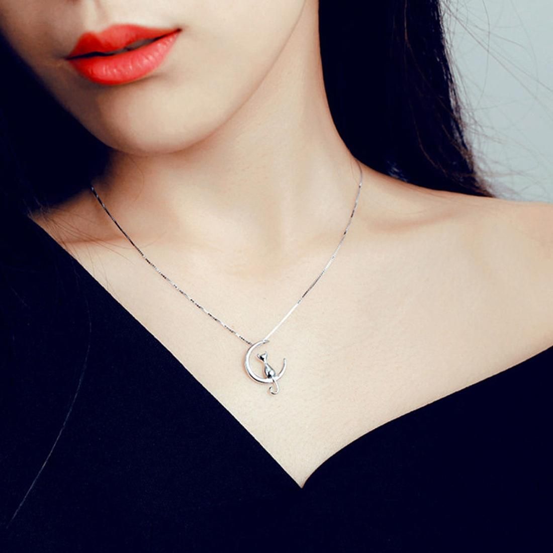 Women Fashion Cat Moon Pendant Necklace (Silver)