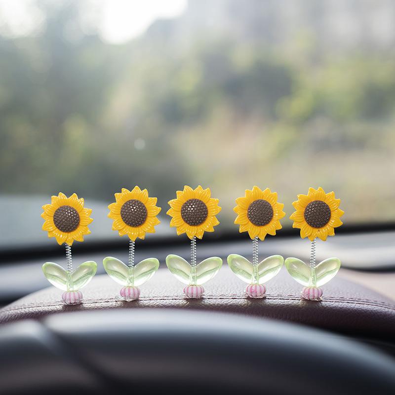 5Pcs Shaking Head Sunflower Dashboard Decoration Car Center Console Ornament