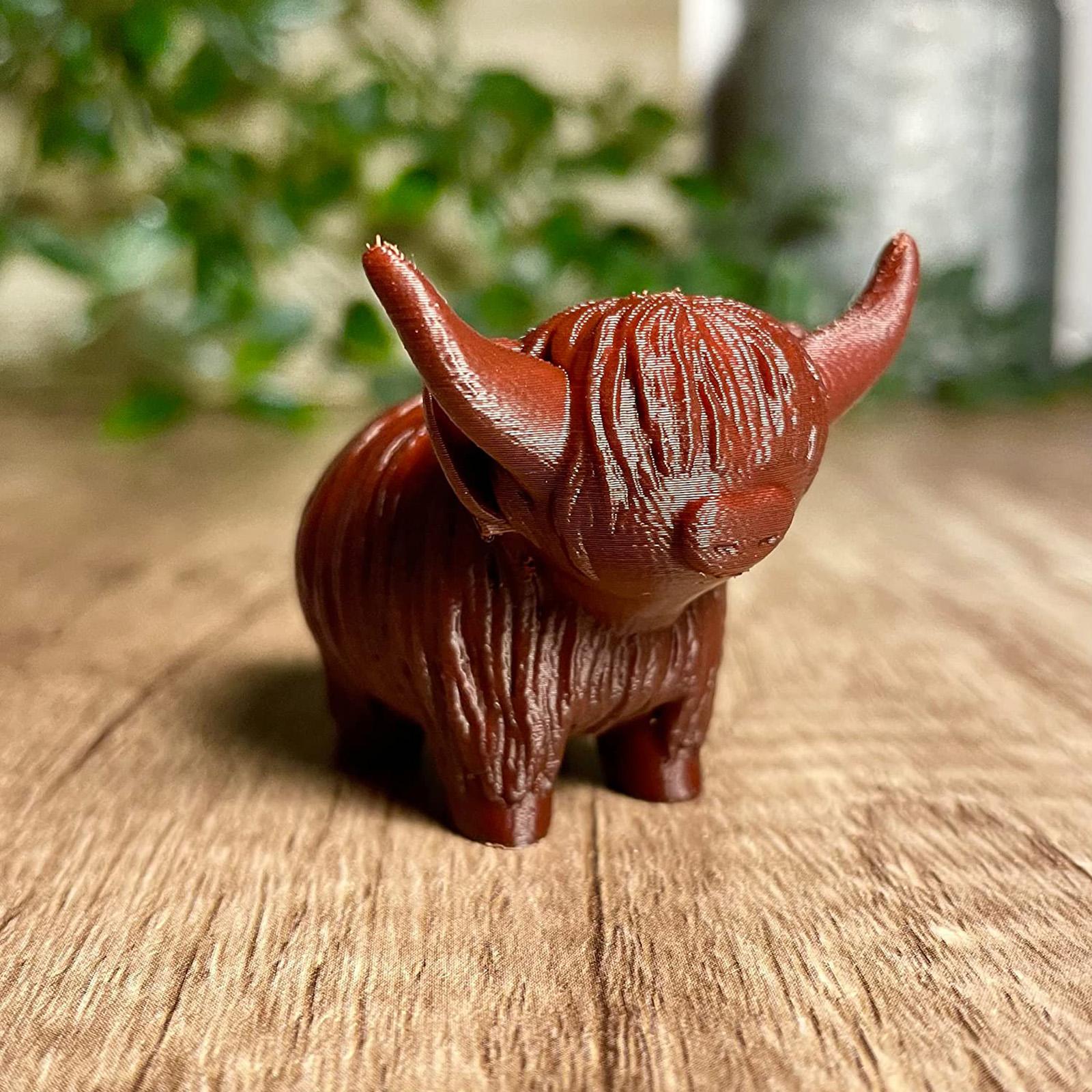 Cow Figurine Mini Souvenirs Gift Craft Ornament for Office Fireplace Cabinet L Maroon