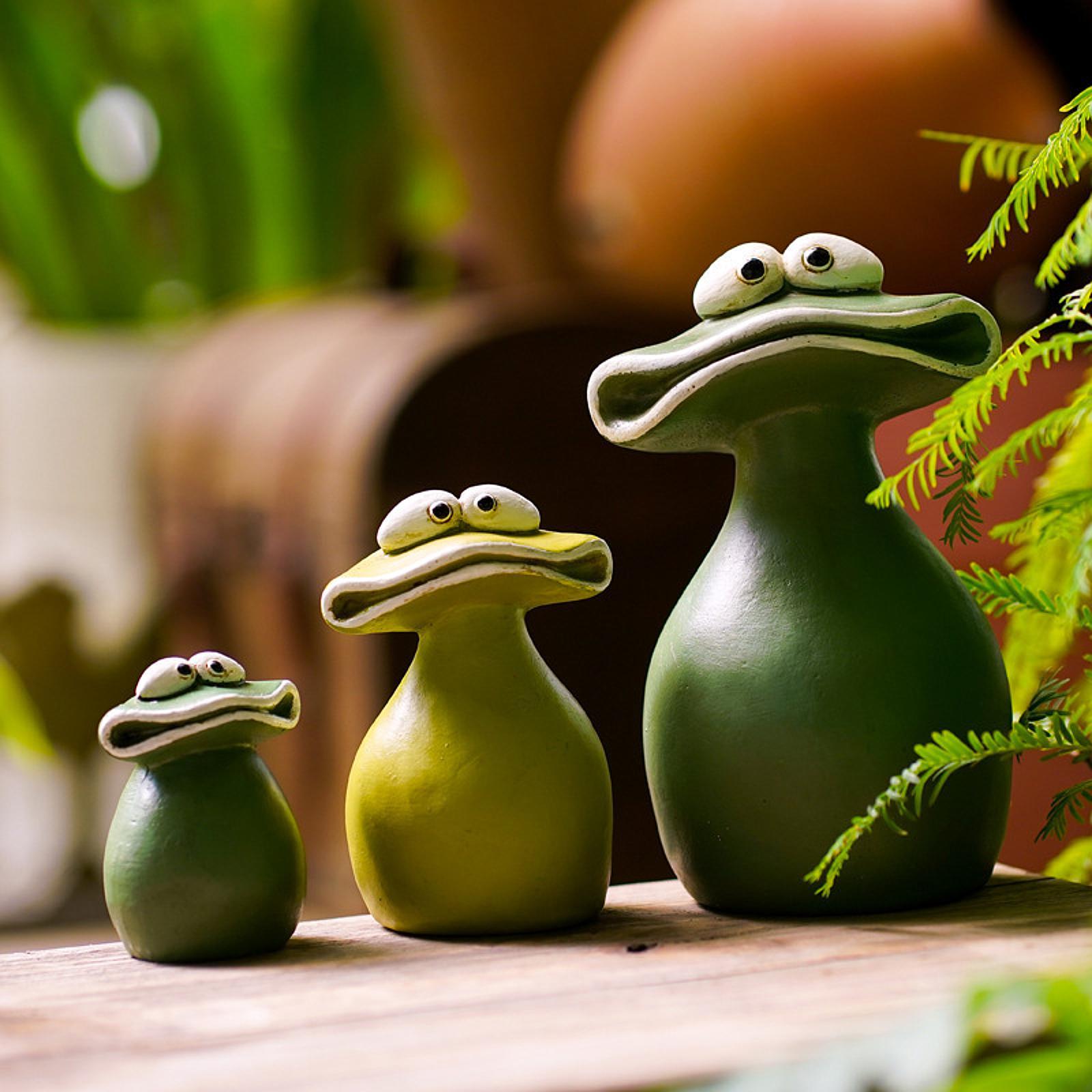 3Pcs Frog Garden Ornaments Cute Animal Statues for Backyard Desk Living Room