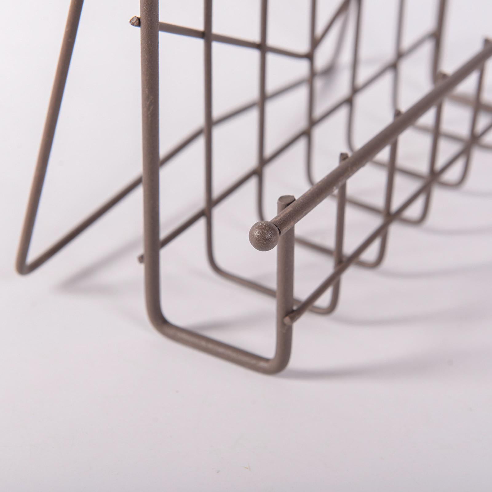 Metal Hanging Wire Basket Iron Wall Mounted Organizer for Garden Office Home 21cmx24.5cm