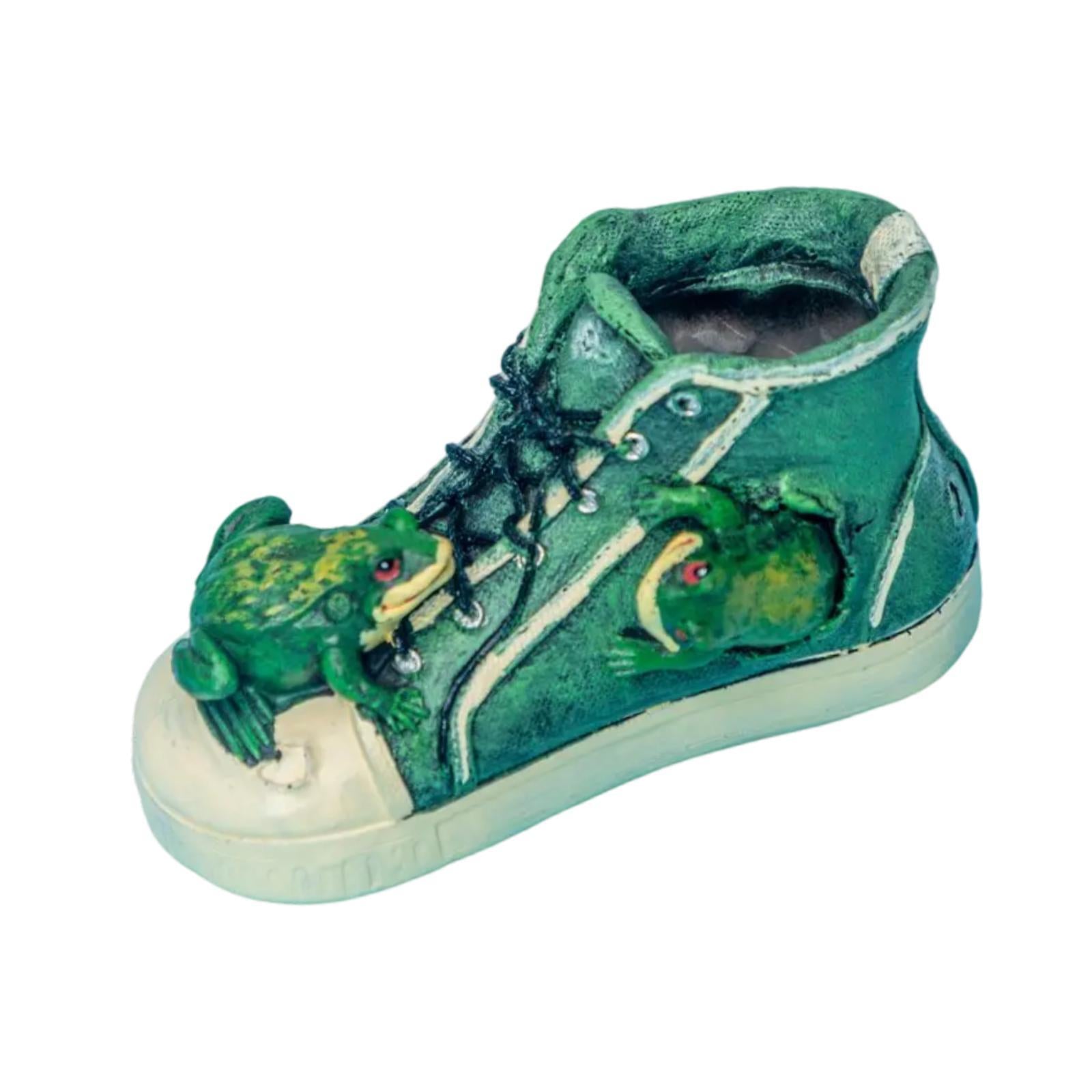 Garden Frog Shoe Statue Cute Resin Animal Figurine for Farmhouse Porch Patio