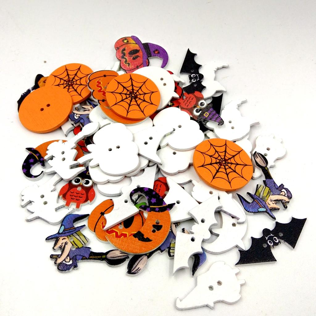 100pcs Assorted Wood Halloween Buttons 2 Hole Button for Sewing Scrapbooking