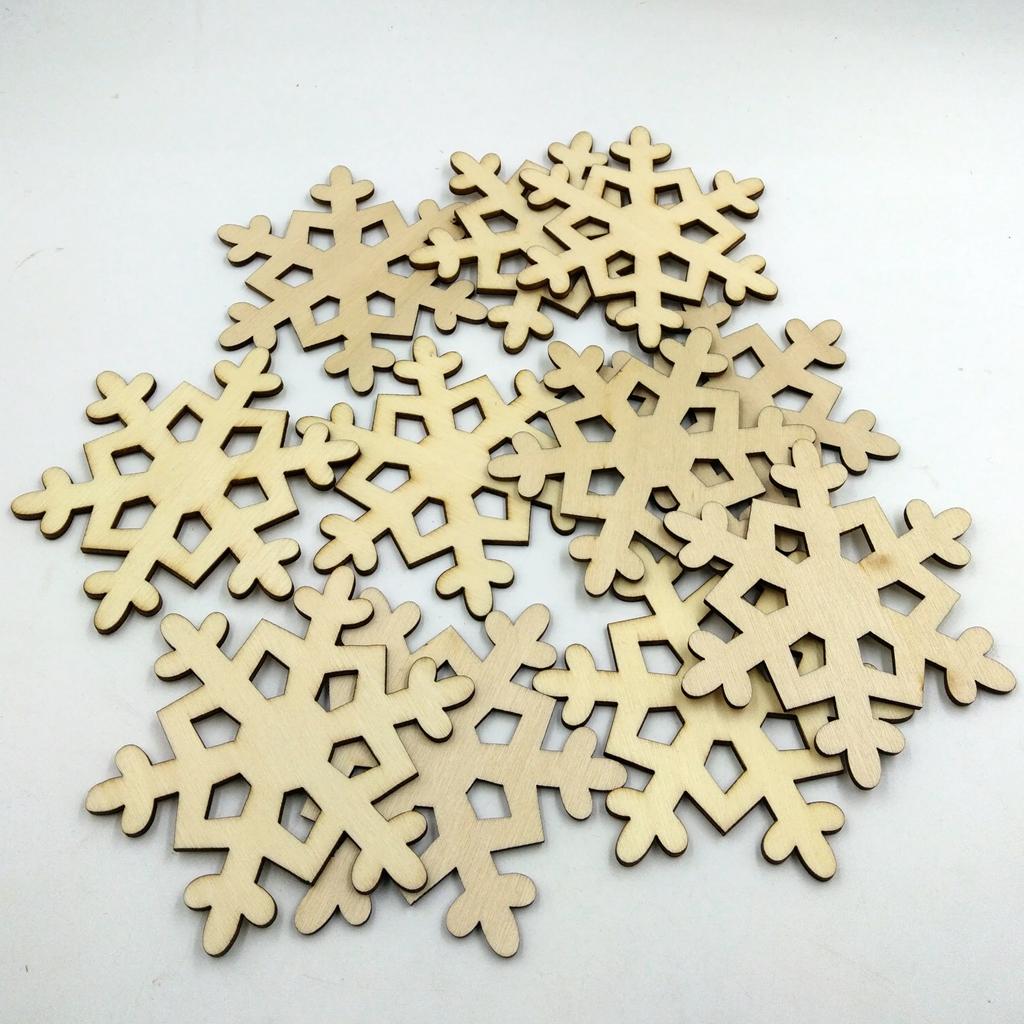 20pcs Wooden Snowflake Pendants Ornament Xmas Tree Scrapbooking Crafts Decor