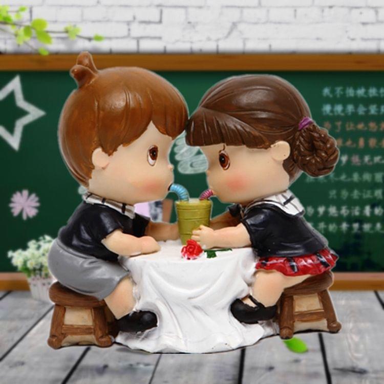 Resin Crafts Hatted Couple Lover Dolls Ornaments Room Car Decoration, Random Style Delivery