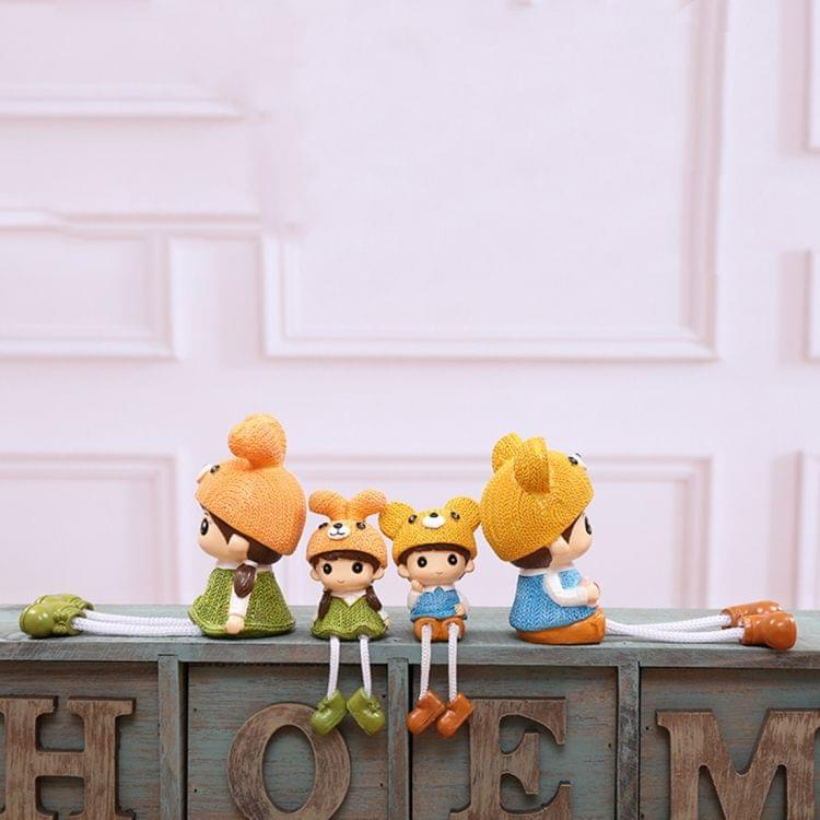 Sweet Cartoon Family Set of 4 for Home House Decoration Desk Ornament