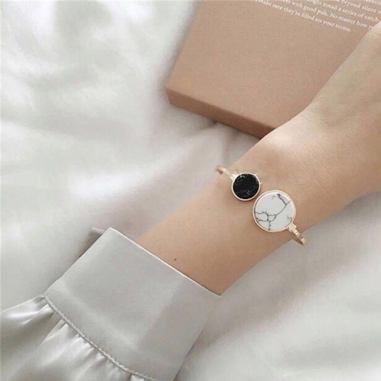 Faux Marble Stone Round Geometric Bangle Gold Circle Cuff Bangle Bracelet(Black White)