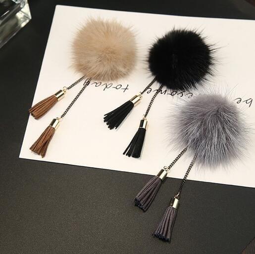 Fur Ball Brooch Chain Tassel Brooch For Women(Gray)