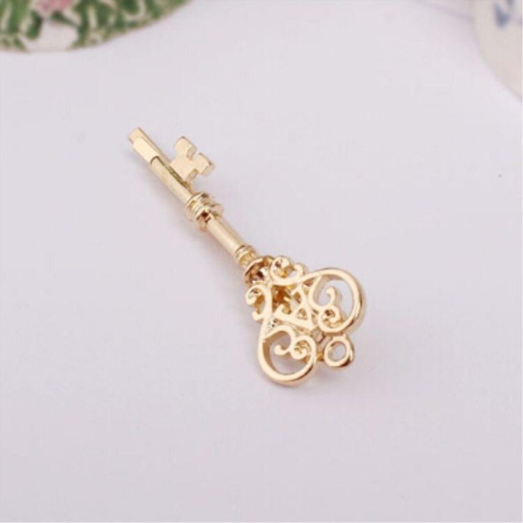 Vintage Ladies Hairpin Mini Key Hairpin Word Clip Gair Accessories(Silver)