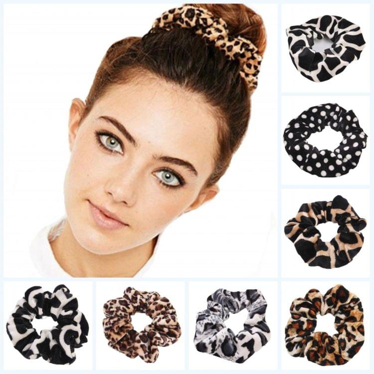 2 PCS Velvet Leopard Hair Ring Gold Velvet Headband Flannel Hair Band Hairball Hair Pocket Flower( Black and White dots)