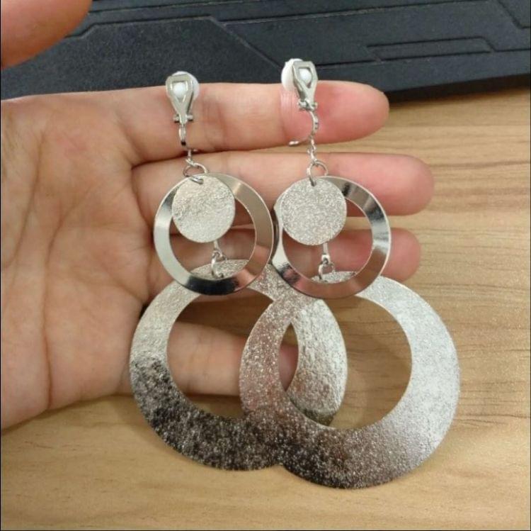 Personality Exaggerated Metal Retro Big Circle Exaggerated Ear Clip for Girls(Gold-color clip earings)
