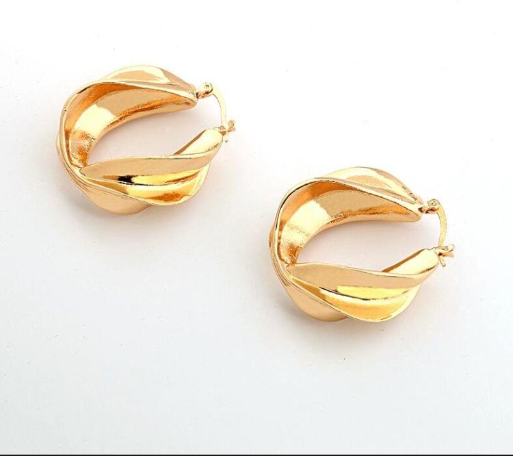 Women Twisted Geometric Hoop Chic Earrings(gold)