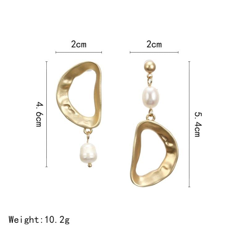 Fashion Simple Asymmetric Hollow Pearls Earring for Women