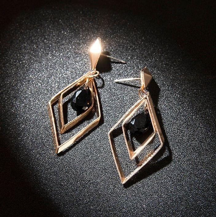 Fashion Simple Geometric Personality Rhombus Black Crystal Ladies Earrings