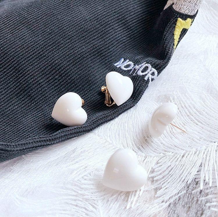 Women Acrylic Heart Geometric Pure White Stud Earrings(Clip Earring)