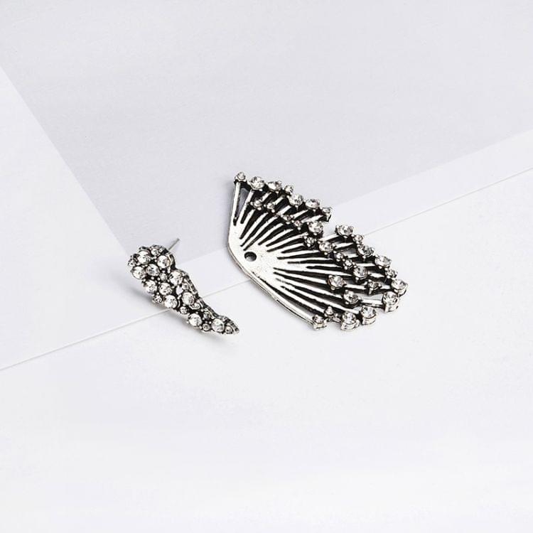 Women Creative Retro Personality Leaf Asymmetric Earrings