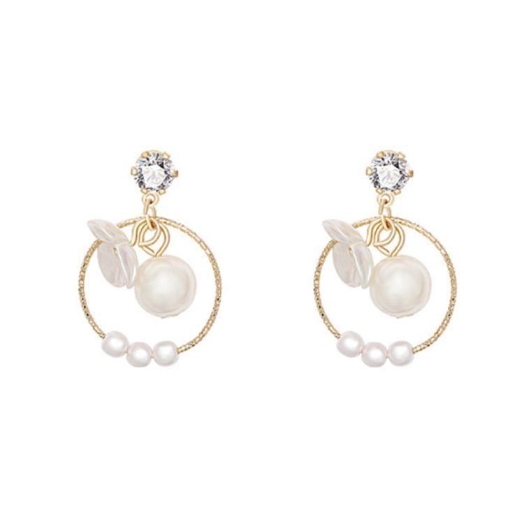 Fashion White Flower Female Temperament Round Geometry Pearl Earrings(Clip Earring)