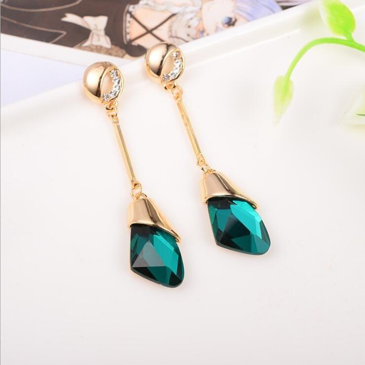 Women Fashion Crystal Long Pendant Earrings(Champagne)