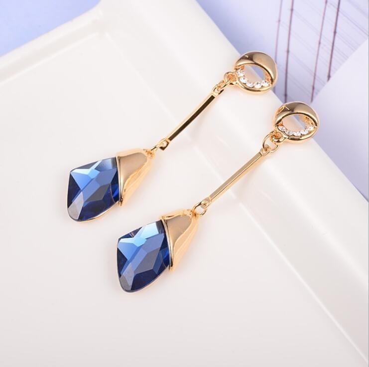 Women Fashion Crystal Long Pendant Earrings(Champagne)