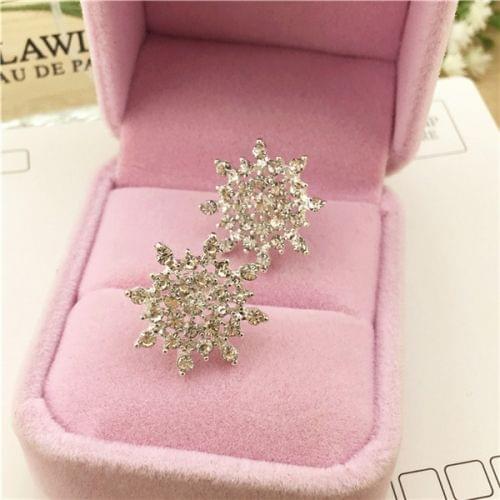 Jewelry Exquisite Rhinestone Enamel Crystal Christmas Snowflake Flower Earrings(Silver)