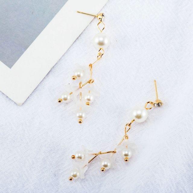 Fashion Elegant Cute Flower Pearl Long Drop Earring(Beige)