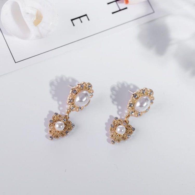 Vintage Metal Flower Simulated Pearl Earrings For Women(Stud Earring)