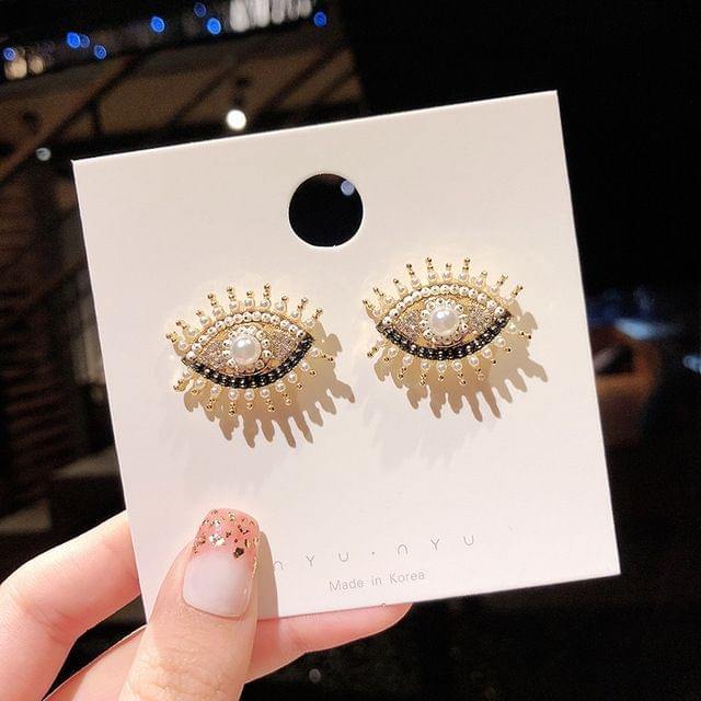 Retro Exaggerated Creative Pearl Eyes Shape Earrings(E1138 White)