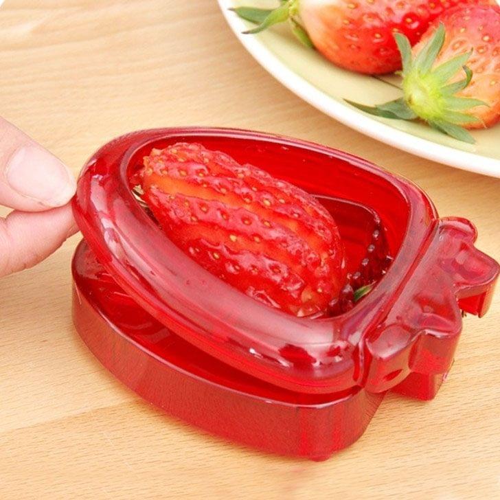 2 PCS Kitchen Tool Plastic Strawberry Slicer Fruit Knife with Stainless Steel Blade(Red)