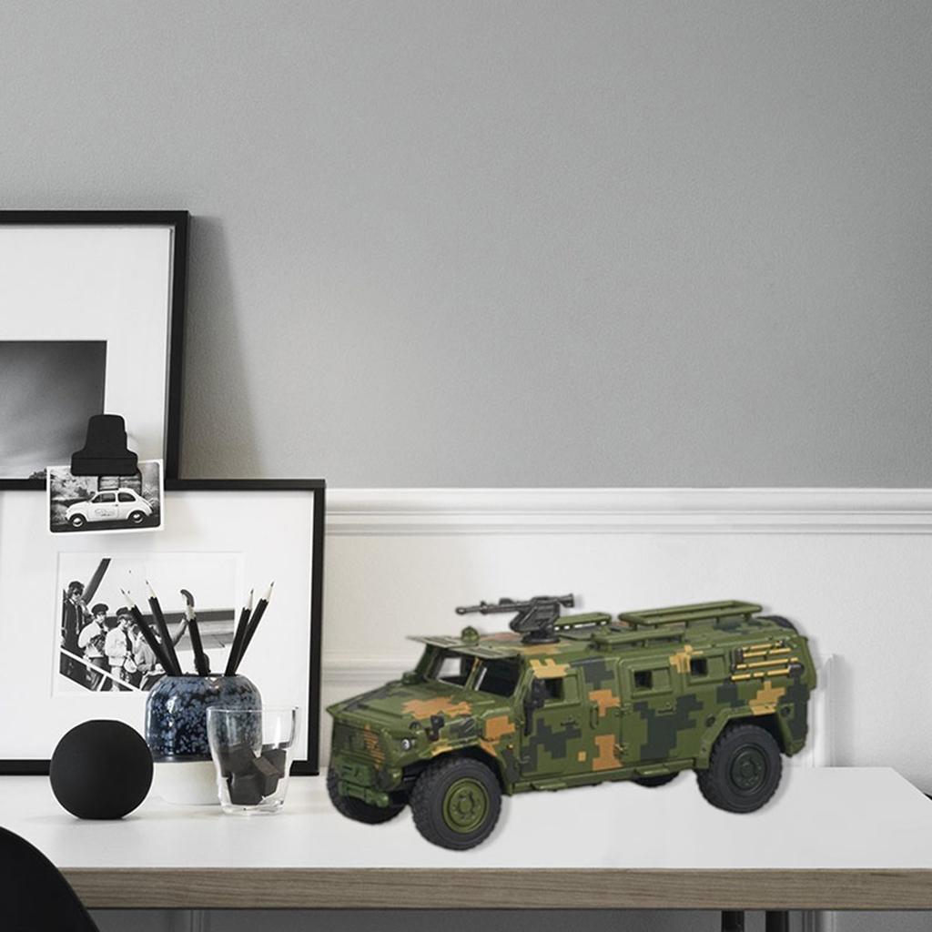 Diecast Alloy Armor Truck Miniature 1/64 Model Birthday Gift Collection