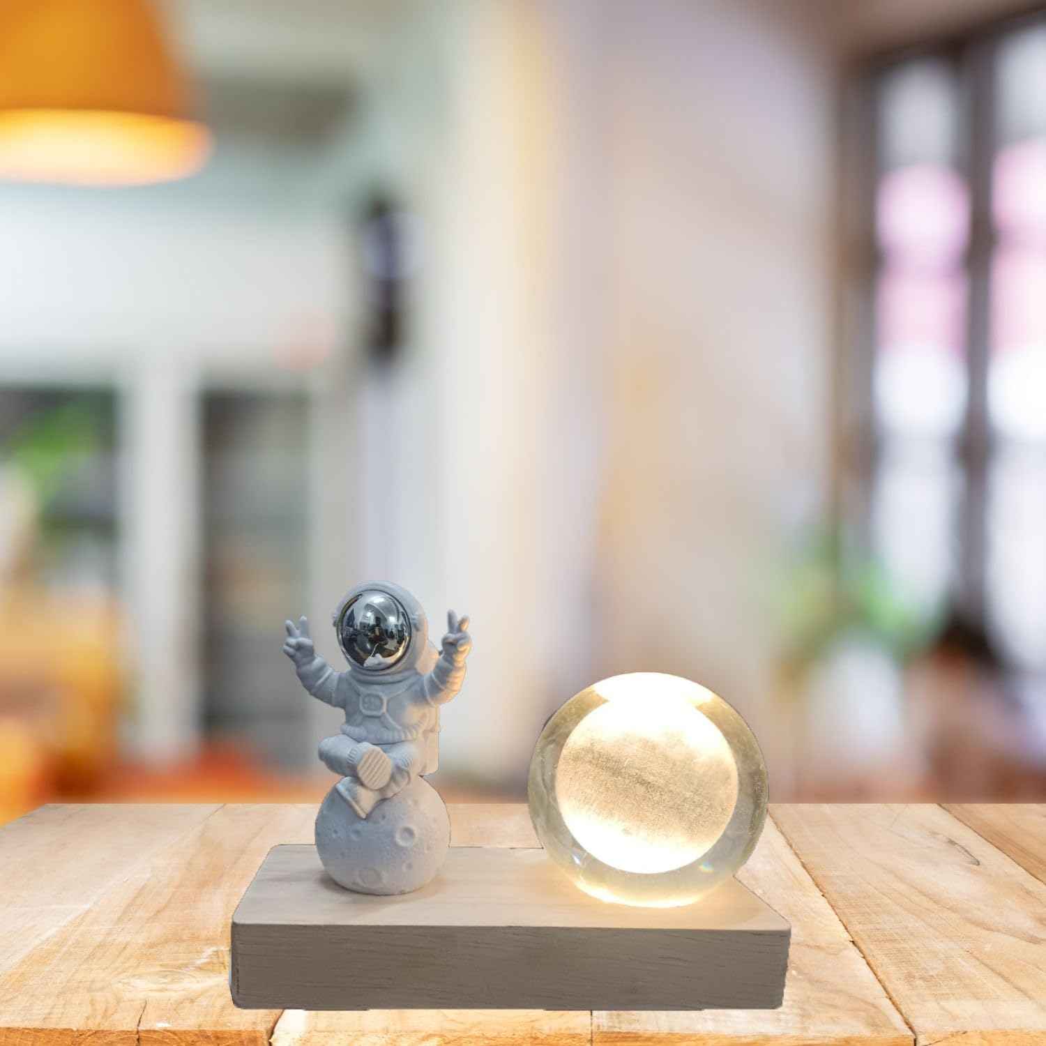 3D Acrylic LED Night Light with Durable Plastic Base Decorative Table Lamp (Crystal Moon Lamp  with Astronaut)