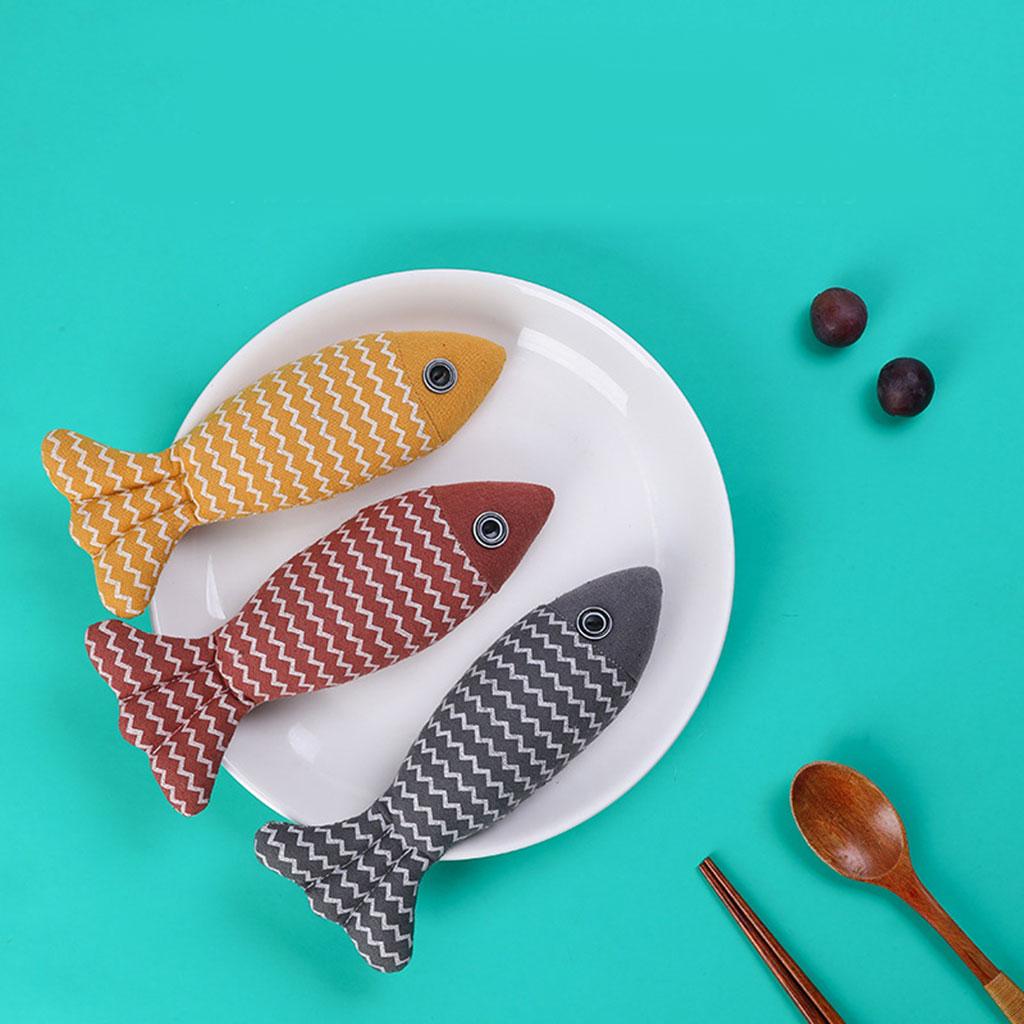 Cat Teaser Fish Throw Pillow Teeth Cleaning Toy Vivid for Indoor Yellow