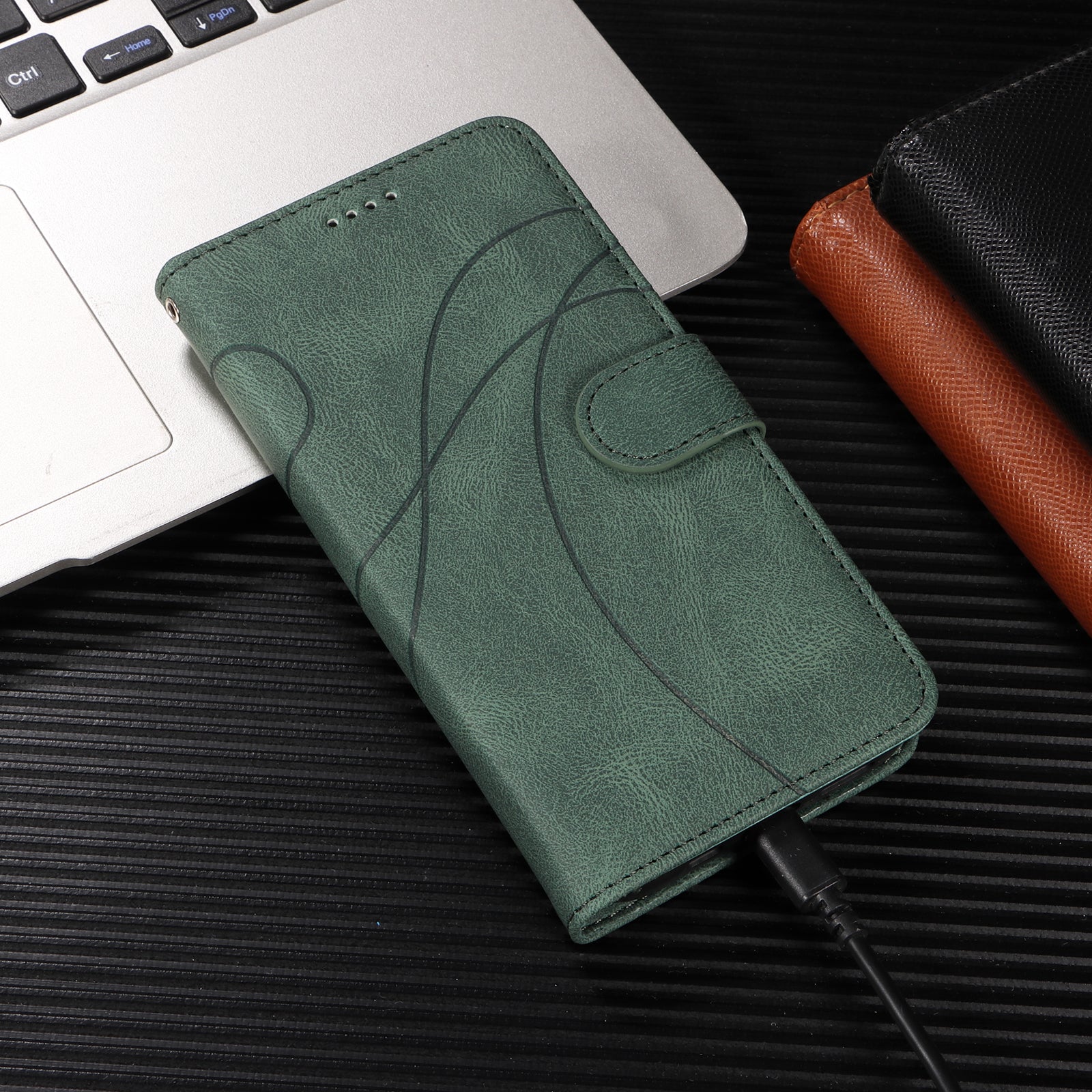 For Xiaomi Redmi Note 15 Pro 5G (Global) Wallet Case Leather Phone Cover Stand with Curved Line Design - Green