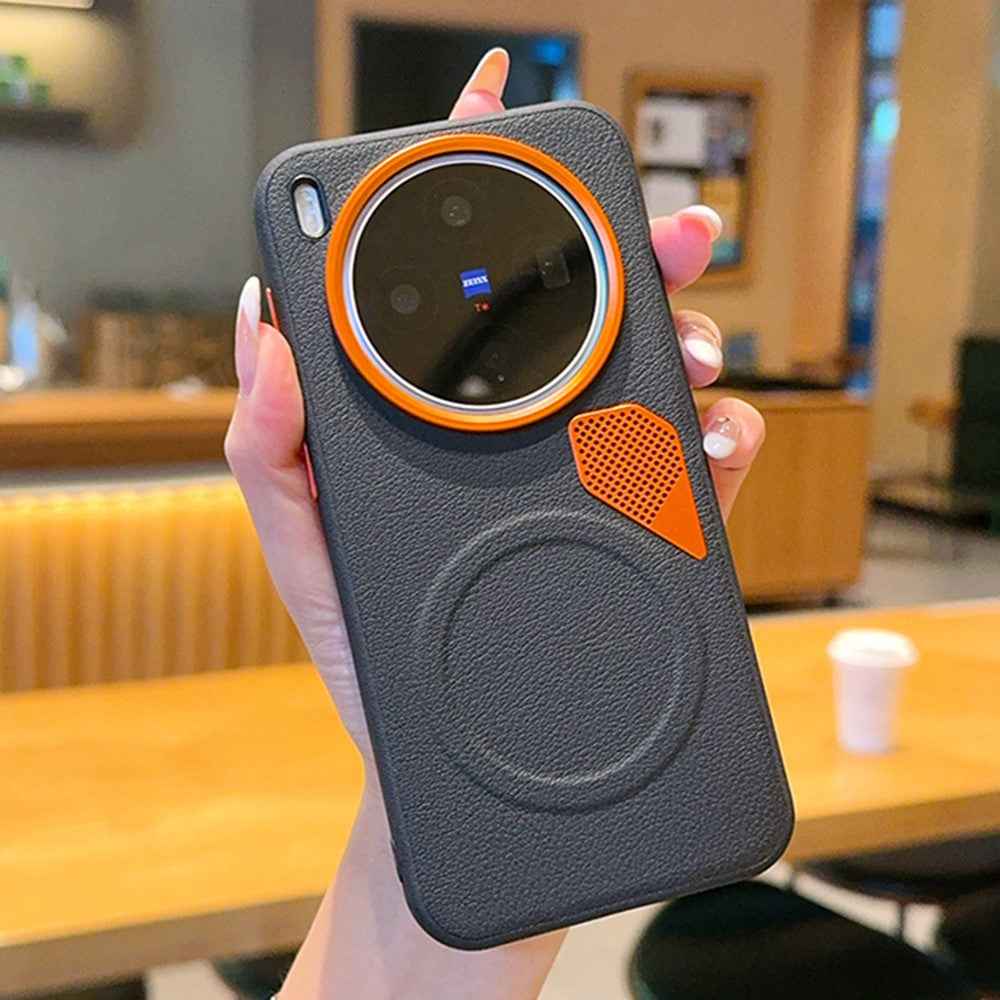 For vivo X300 5G Magnetic Case Leather Coated PC + TPU Phone Cover with Heat Dissipation Sheet - Black