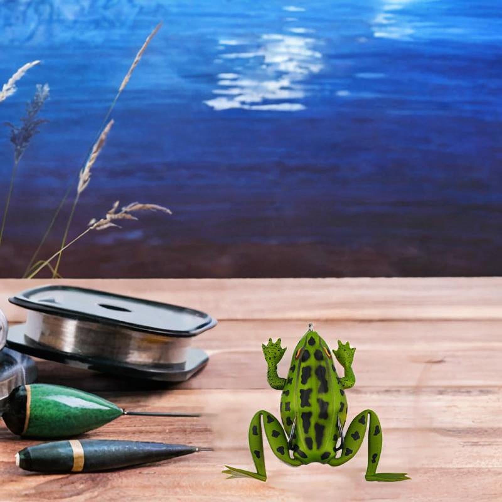 Fishing Frog Lure Weedless Hooks Sturdy for Bass Fishing for Bass Trout Pike Green pattern