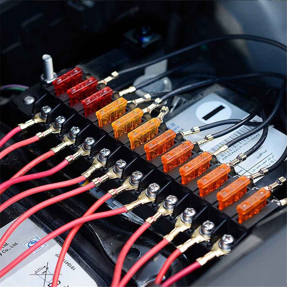 ZH-979A2 12 Way Car Fuse Box Fuse Holder Truck Auto Blade Fuse Box with 24x Fuses and Sticker