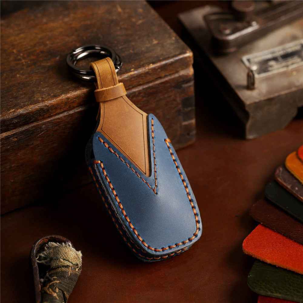 B038 Crazy Horse Cowhide Leather Sleeve 3-Button Car Key Remote Cover Protector Case for Toyota Corolla RAV4 Camry - Blue