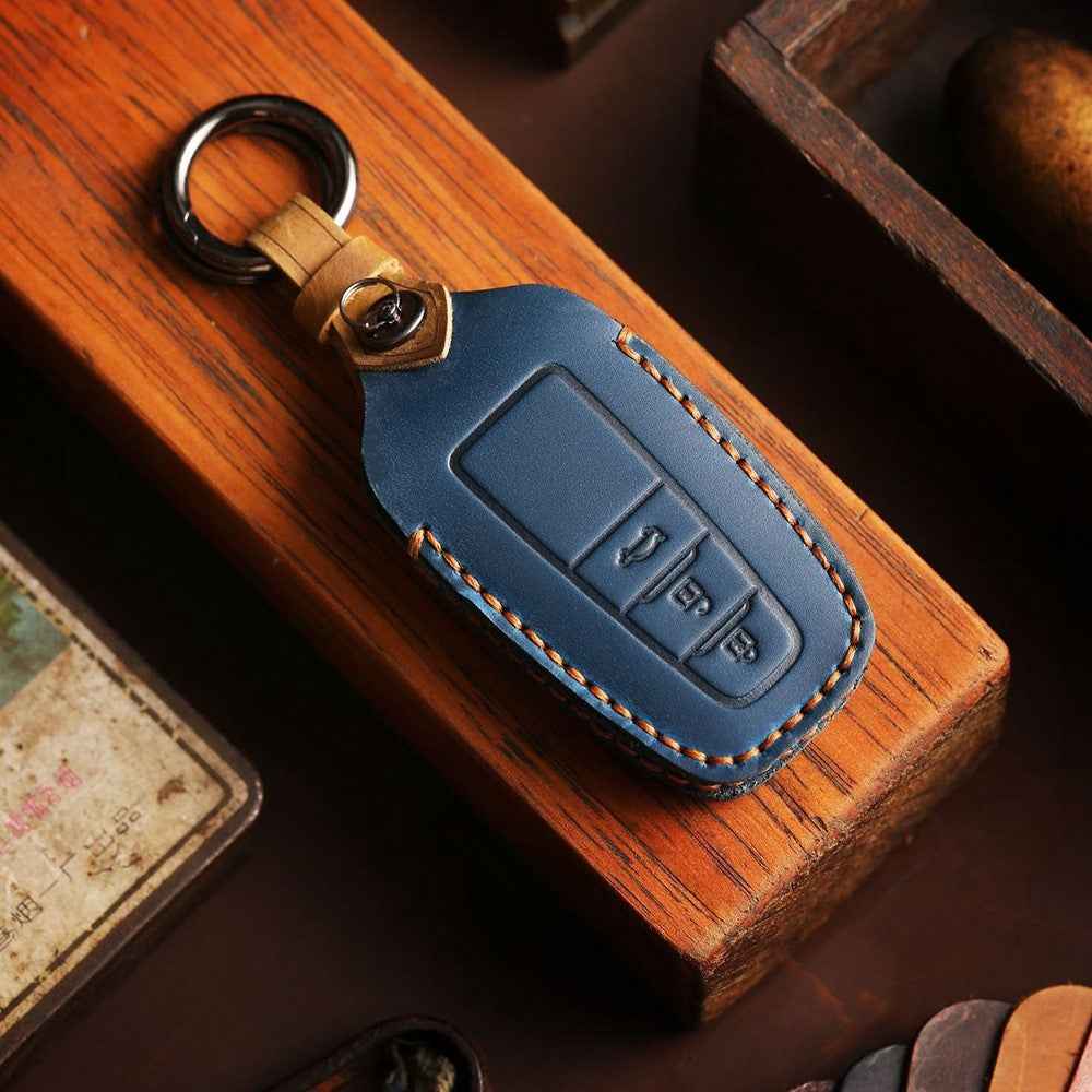B038 Crazy Horse Cowhide Leather Sleeve 3-Button Car Key Remote Cover Protector Case for Toyota Corolla RAV4 Camry - Blue