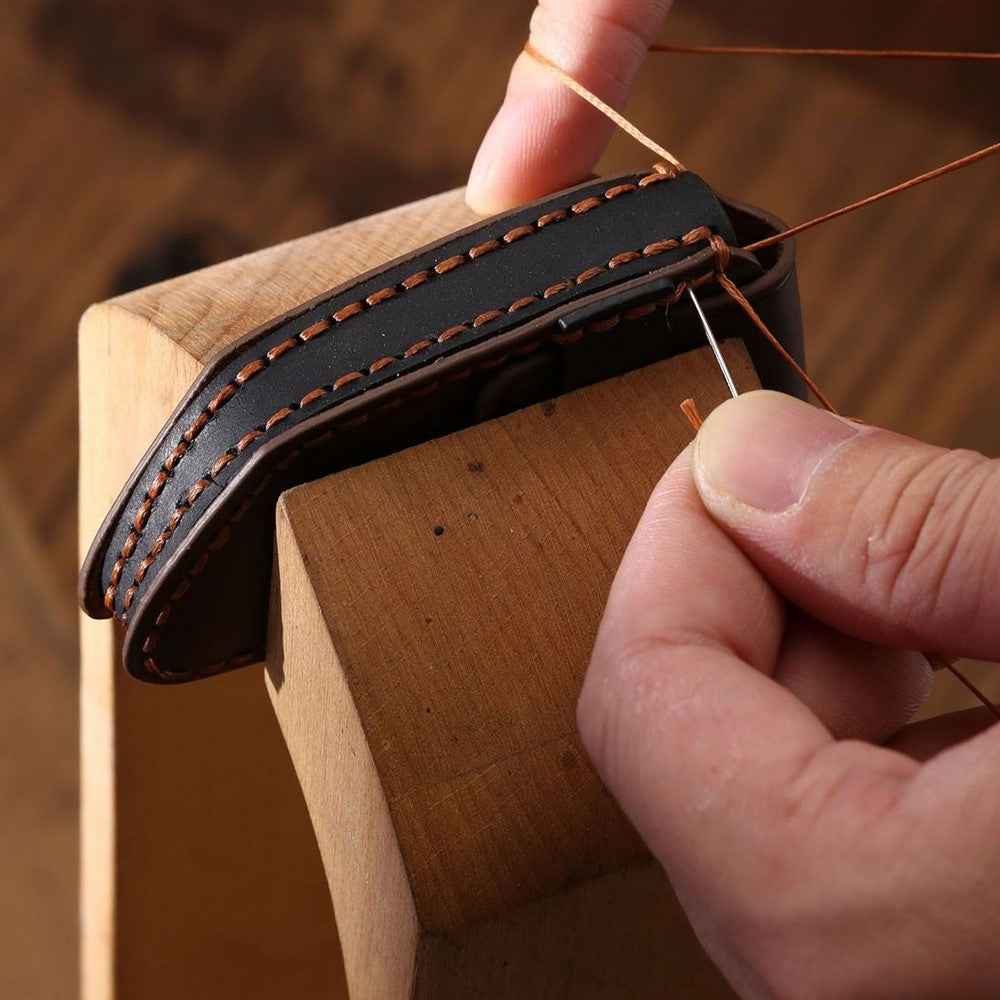 B038 Crazy Horse Cowhide Leather Sleeve 3-Button Car Key Remote Cover Protector Case for Toyota Corolla RAV4 Camry - Brown