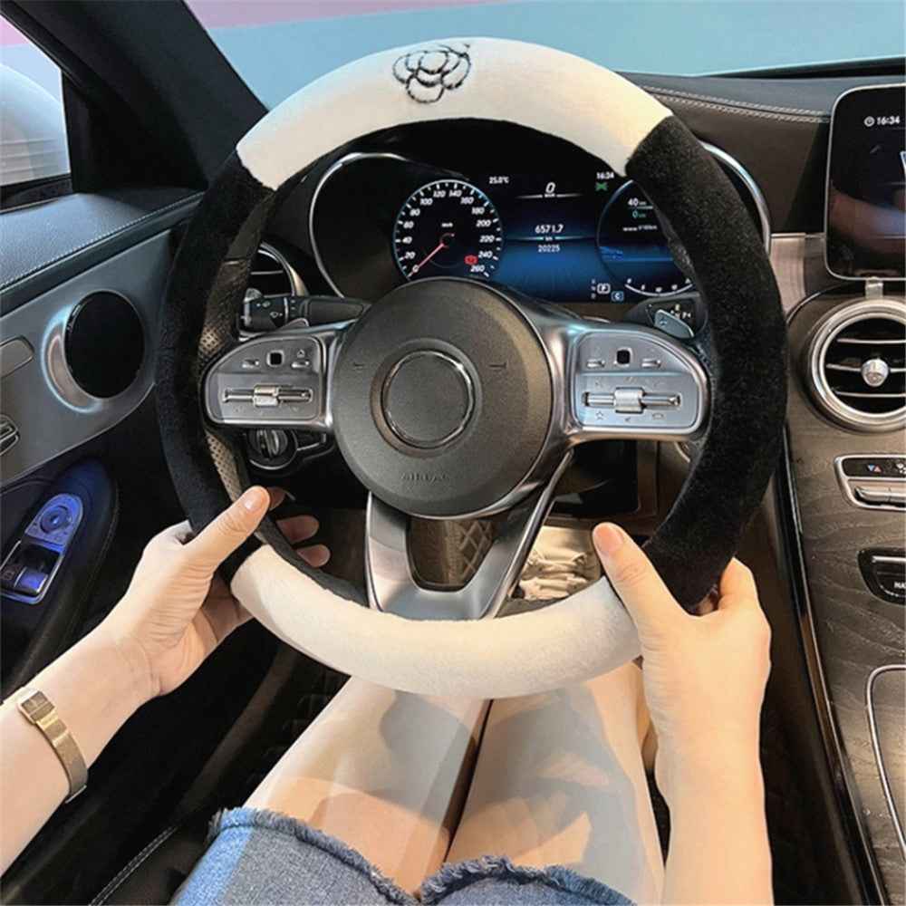 38cm Round Car Steering Wheel Cover Camellia Pattern Anti-skid Plush Steering Wheel Sleeve - Black+White