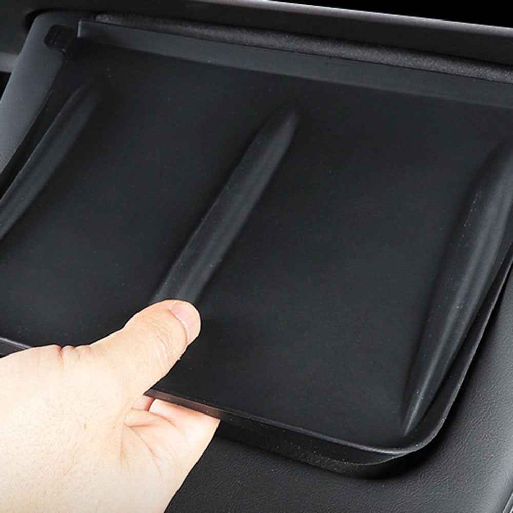 For Tesla Model Y/3 Center Console Wireless Charger Silicone Mat Anti-Skid Pad Car Interior Accessories