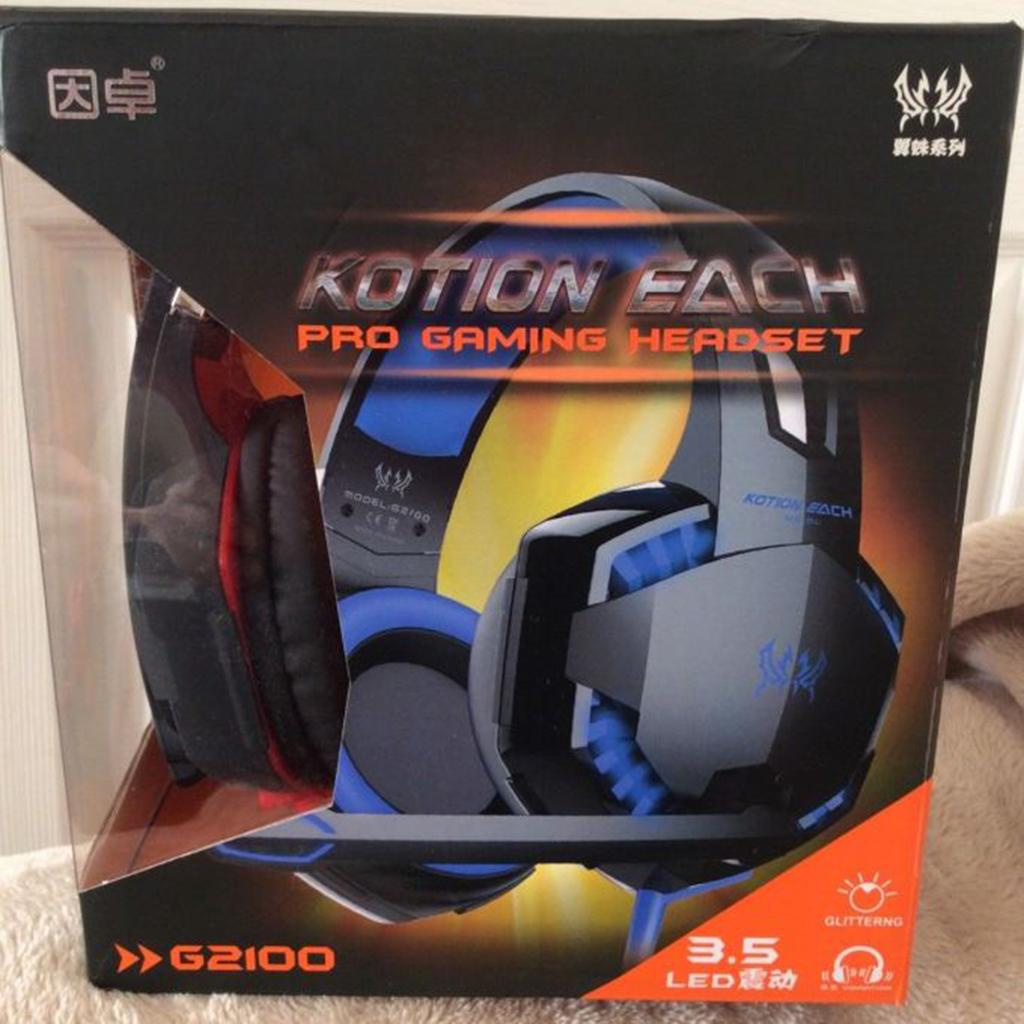 Gaming Stereo Headset Soft Earmuffs Headphone with Mic LED Black and Red