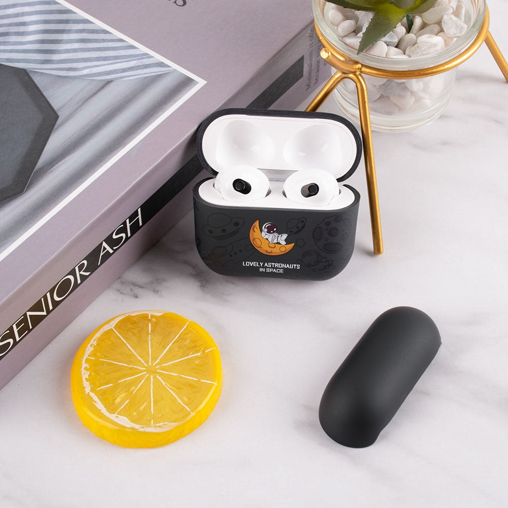 Compatible With  AirPods 5 / 4 TPU Case Earphone Charging Box Water Transfer Printing Protective Cover - White Astronaut
