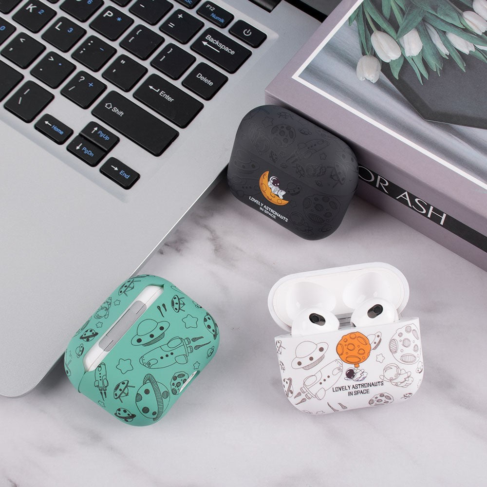 Compatible With  AirPods 5 / 4 TPU Case Earphone Charging Box Water Transfer Printing Protective Cover - Green Astronaut