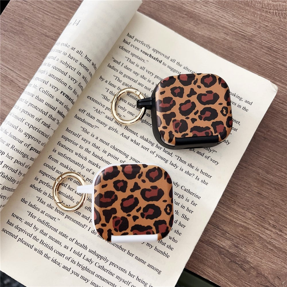 Compatible With  AirPods 5 / 4 Protective Case PC + TPU Leopard Earphone Cover with Mirror and Hook - Black