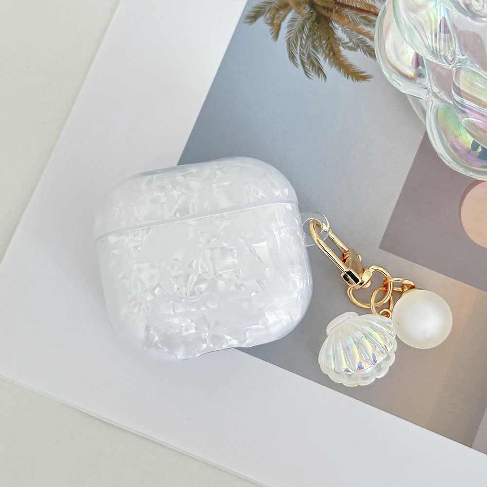 Compatible With  AirPods 5 / 4 Protective Case TPU Earphone Cover with Pearl and Seashell-Shaped Charm - White