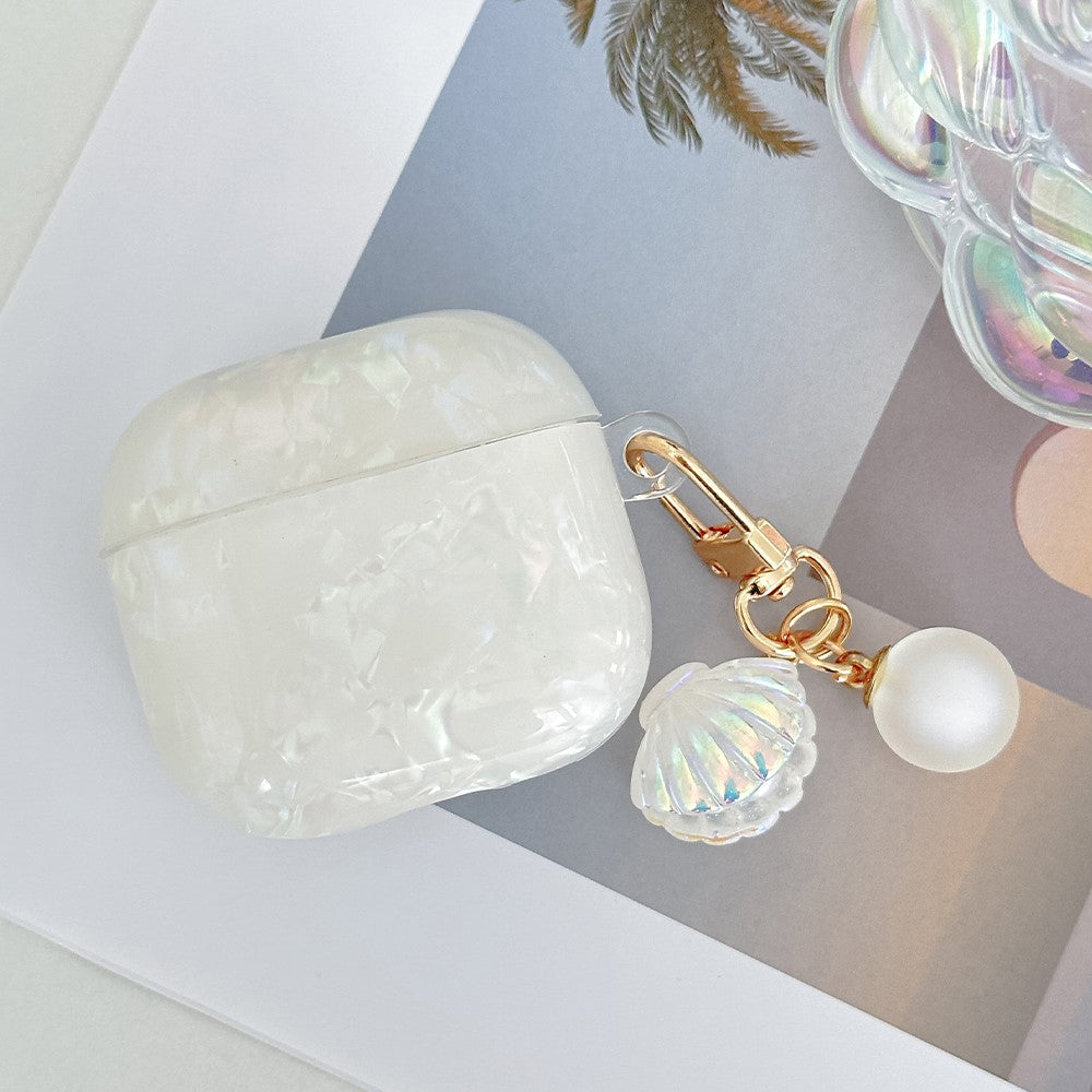 Compatible With  AirPods 5 / 4 Protective Case TPU Earphone Cover with Pearl and Seashell-Shaped Charm - Apricot