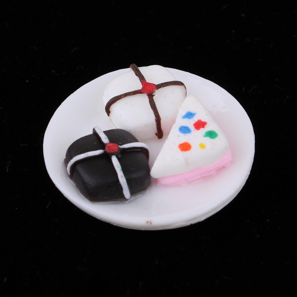 1/12 Dollhouse Miniature Foods 3 Pieces Cake Desserts and Plate Table Decor