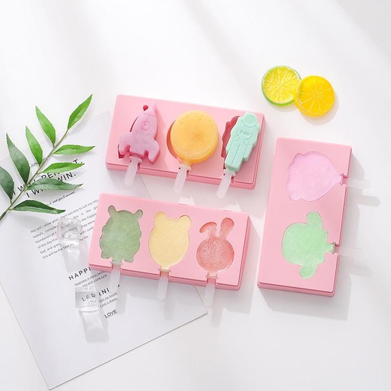 3 PCS Homemade Handmade DIY Cartoon Fruit with Lid Silicone Ice Cream Mold Making Ice Tray, Style:Snowman Reindeer (Pink)