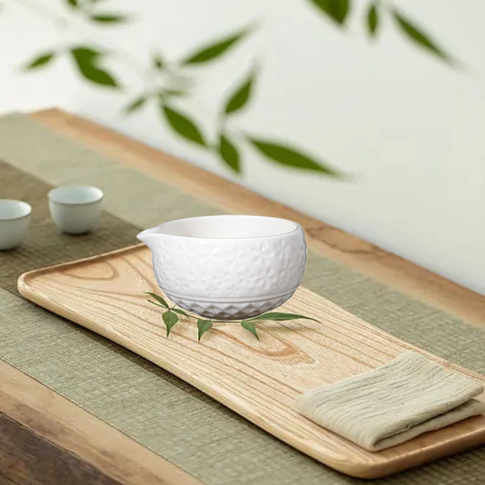 Ceramic Matcha Bowl 560ml Matcha Mixing Bowl for Japanese Matcha Preparation white